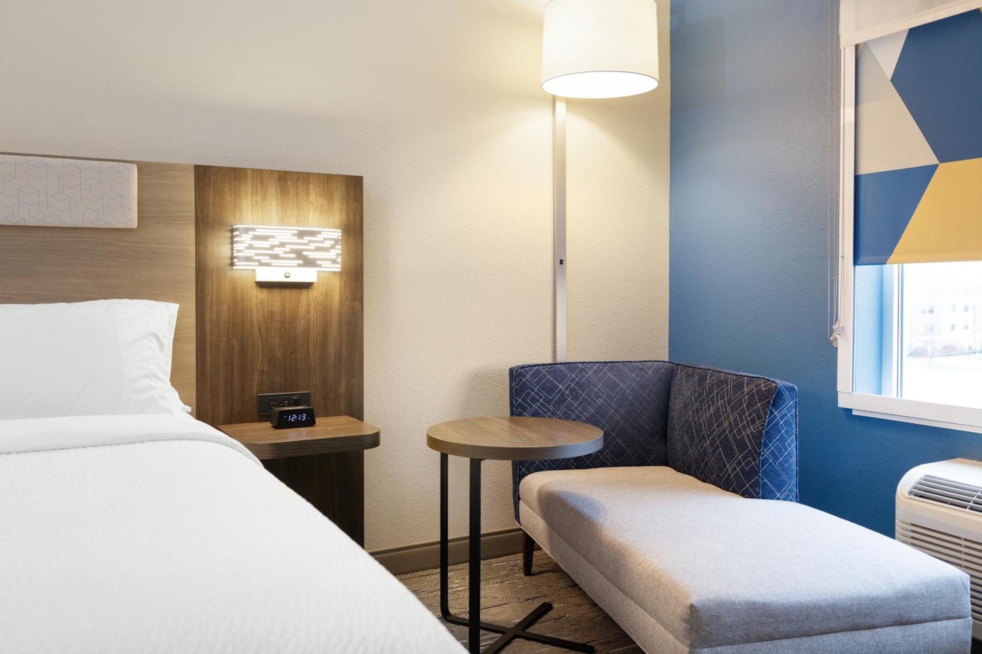 Holiday Inn Express & Suites Port Washington, An Ihg Hotel Экстерьер фото